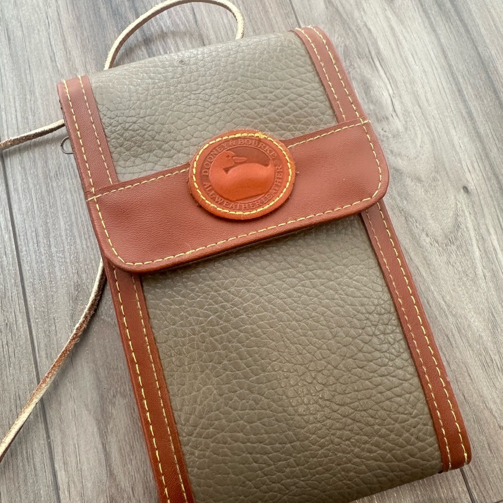 Dooney & bourke cross body bag